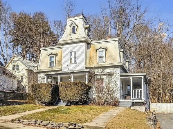 63 Walnut St, Leominster, MA 01453