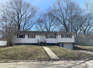 1506 Winston Dr, Champaign, IL 61821