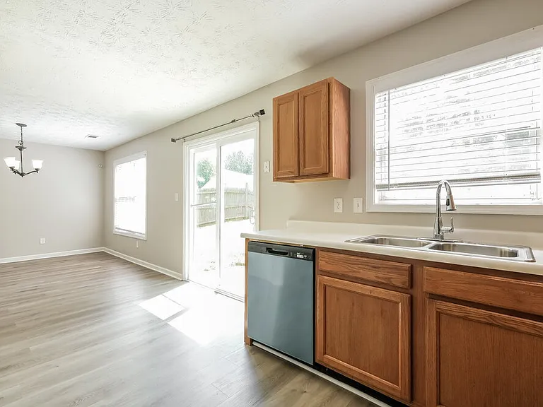 1961 Patterson Park Dr — Photo 10