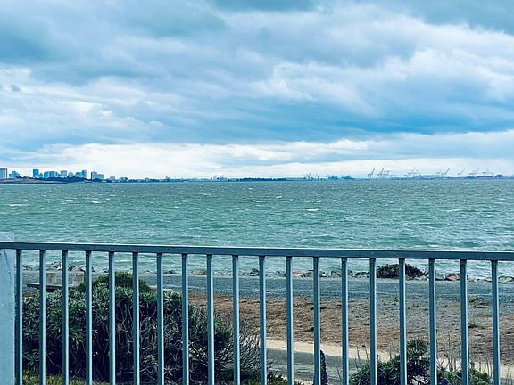 4th image of 21 Harbor View Dr