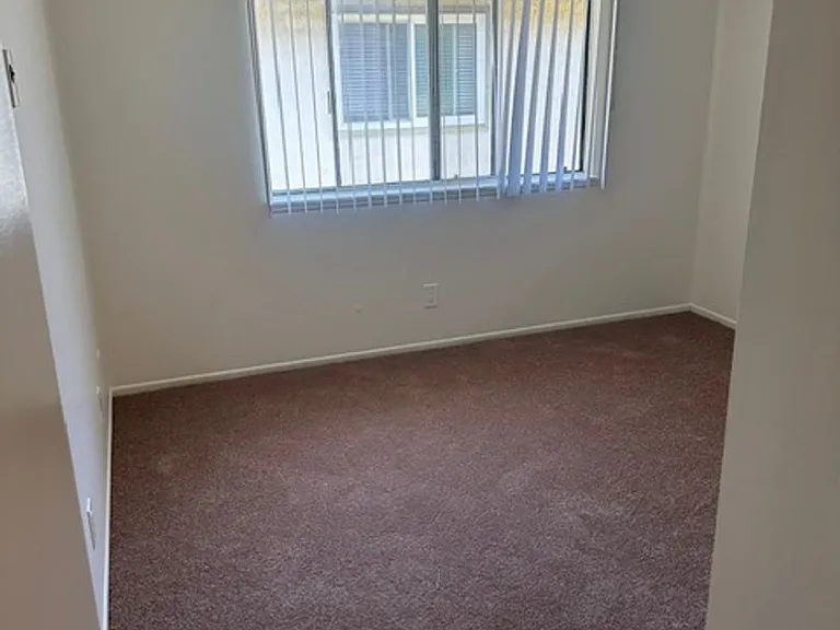 2566 Anchor Ave — Photo 6