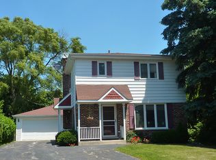237 Kimball Ave, Wauconda, IL 60084