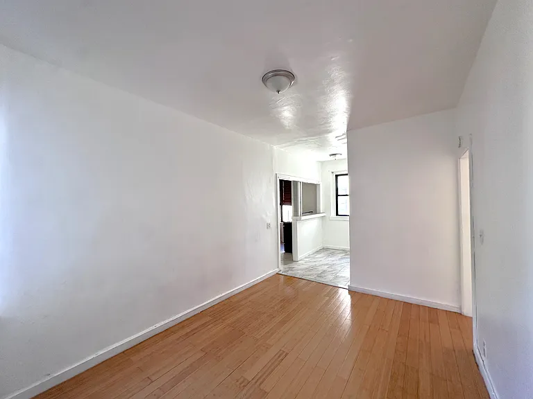 21-28 35th St #4F — Photo 6