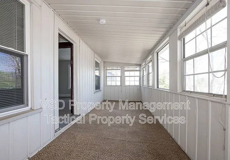 8204 Vineyard Ave #UP — Photo 5