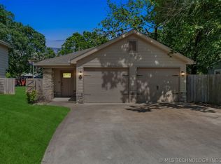 1014 N Dorothy Ave, Claremore, OK 74017