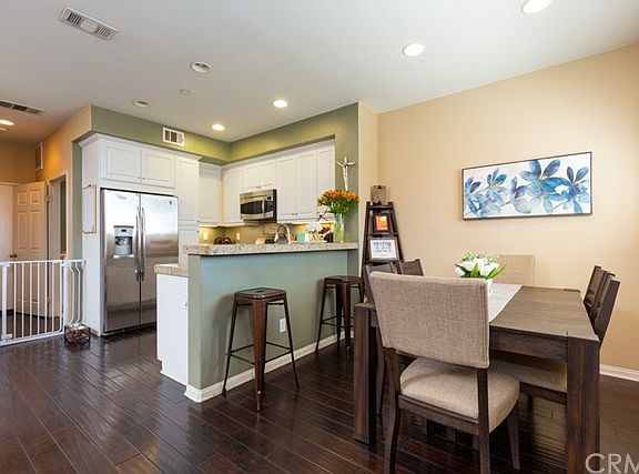 4th image of 3045 N Torrey Pine Ln