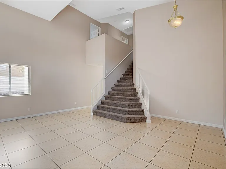 9317 Mountain Cliffs Ave — Photo 5