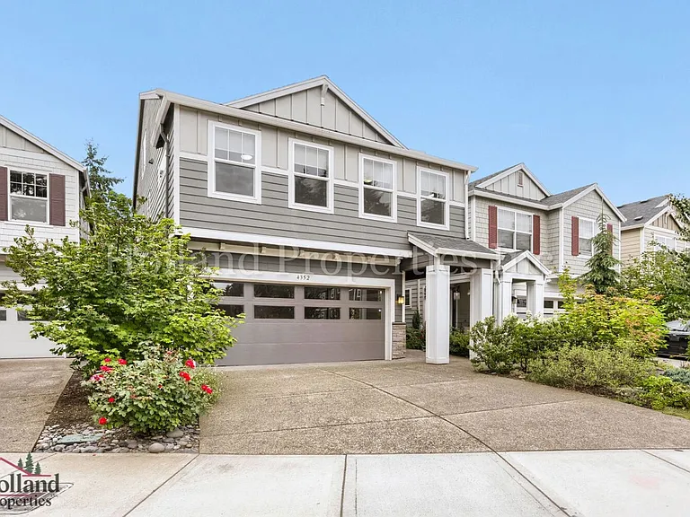 4352 SE Lone Oak St — Photo 2