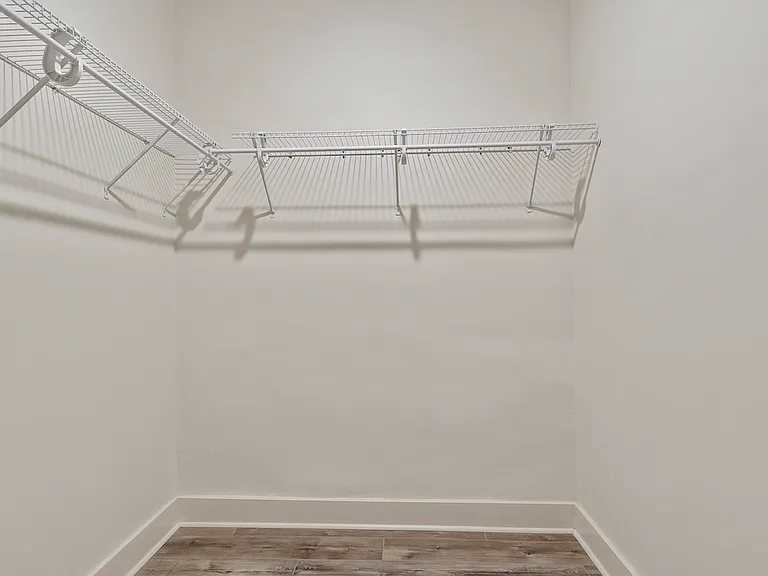 321 S Salina St #201 — Photo 9