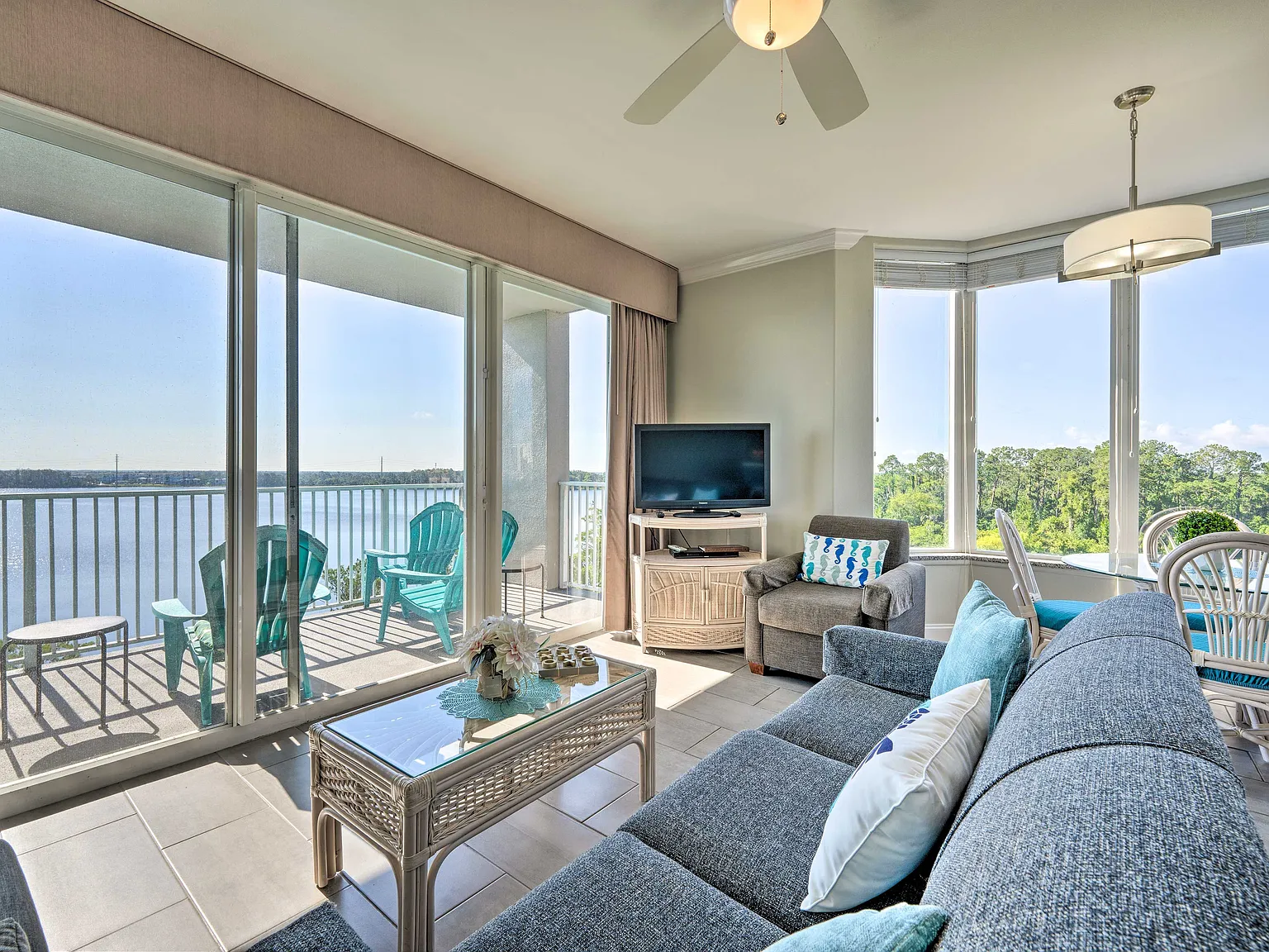 2 bed, 1078 sqft, $2,195 — Photo 2