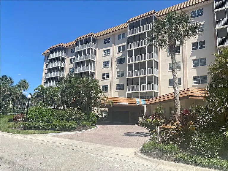 800 Benjamin Franklin Dr #504 — Photo 2