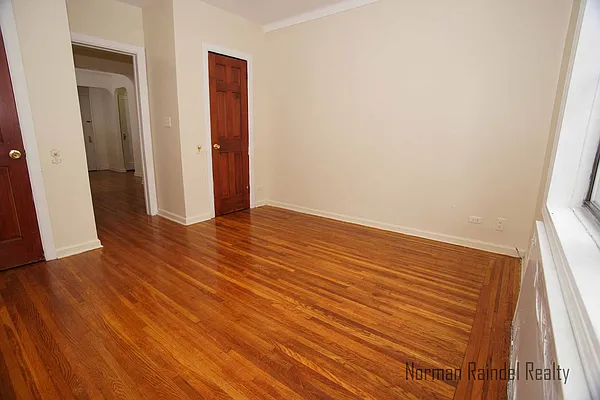 Rented by Norman Raindel, LREB | media 33