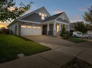 1988 Stonewater Dr, Hermitage, TN 37076