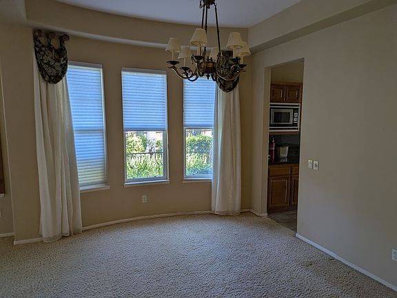4th image of 10694 Weatherhill Ct