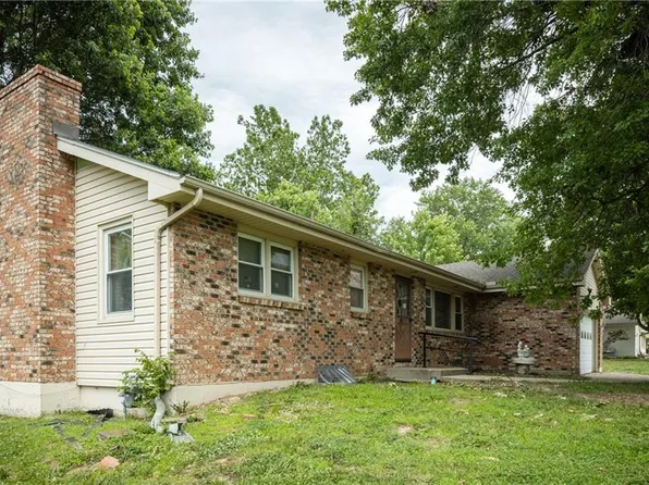 1602 NE 75th Ter, Gladstone, MO 64118