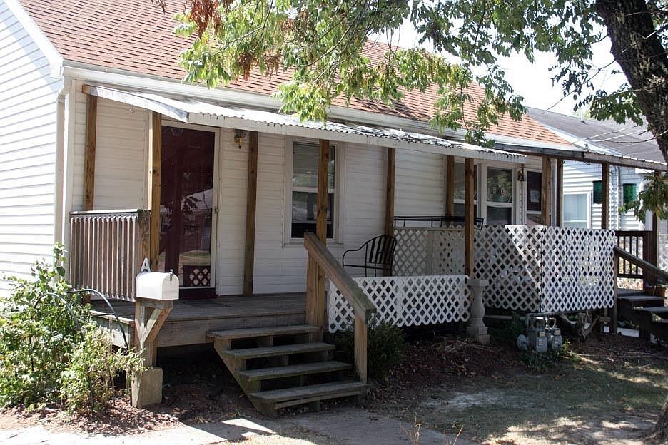 Front of great duplex