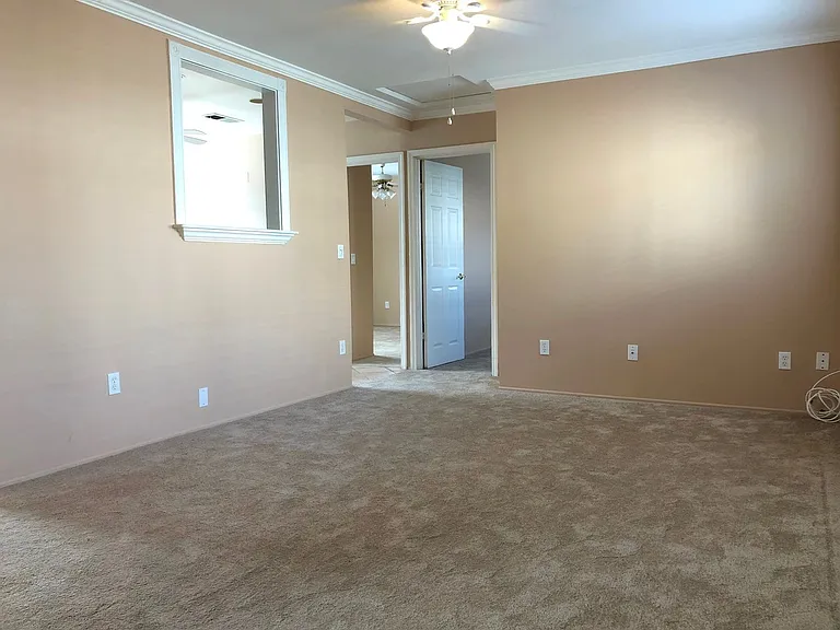 517 1/2 Marguerite Ave — Photo 4