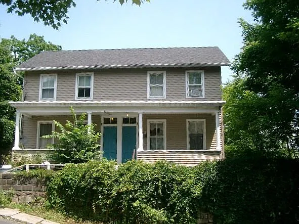 4-6 Wilkes St #1LR — Photo 1