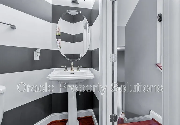 9701 Mossy Bark Ln — Photo 11
