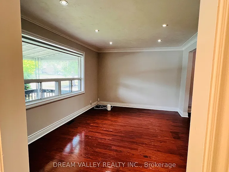 55 Colonial Ave #MAIN — Photo 2