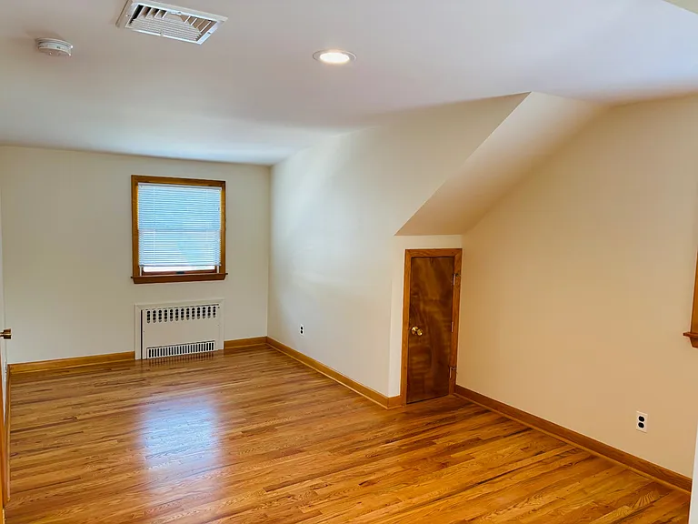 20 Union Ave — Photo 17