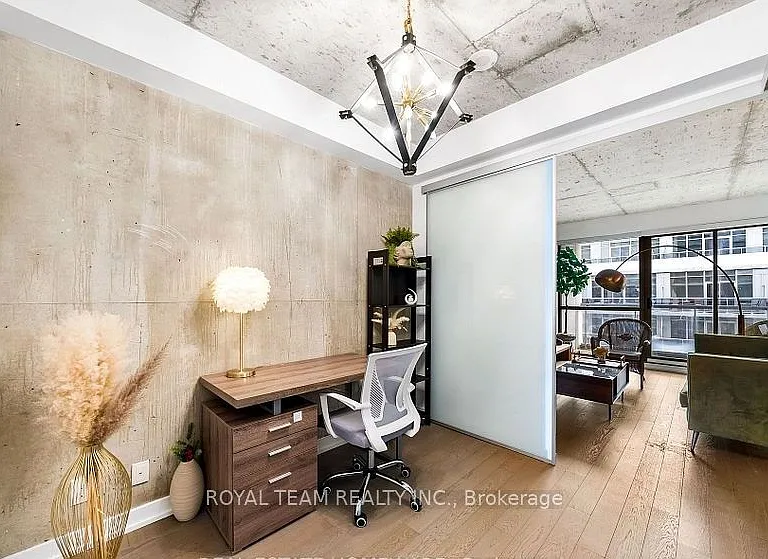 39 Brant St #815 — Photo 16