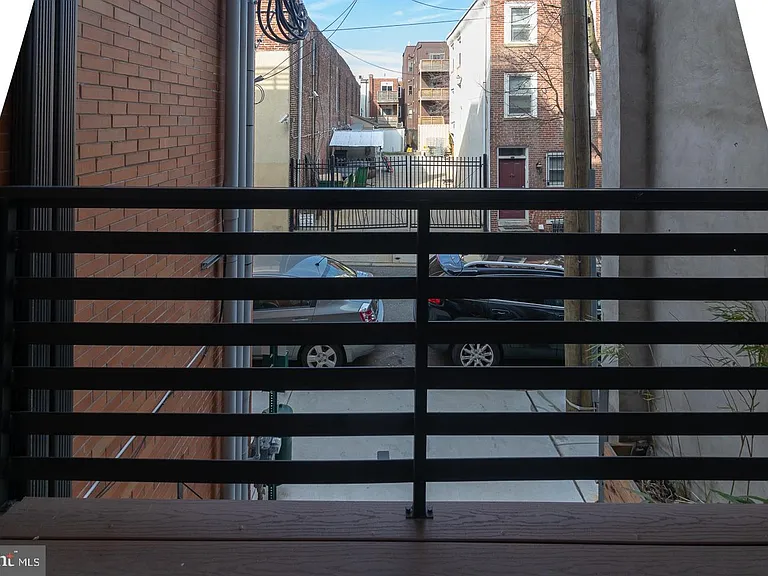 938 New Market St #304 — Photo 8