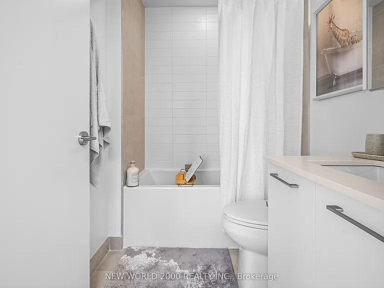 101 Roehampton Ave #2211 — Photo 20