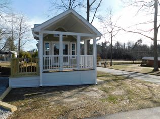 61 Empire Ln, Flat Rock, NC 28731