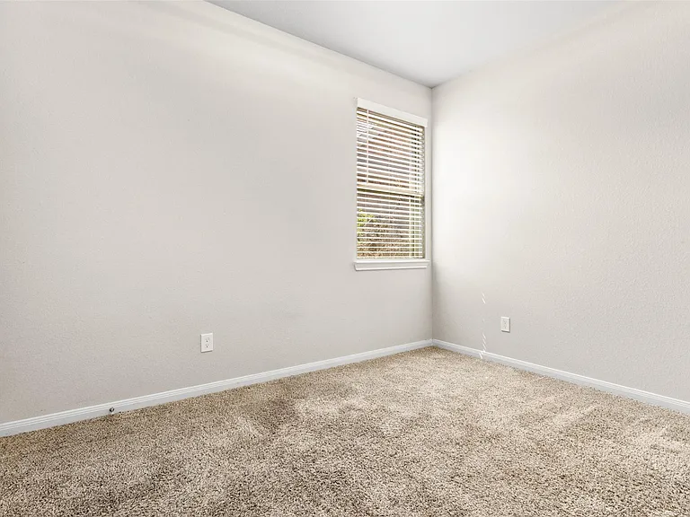 25008 Calais New Ct — Photo 4