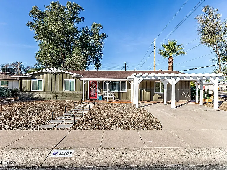 W Berridge Ln — Photo 38