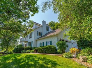 W5505 Spring Valley Rd, New Glarus, WI 53574