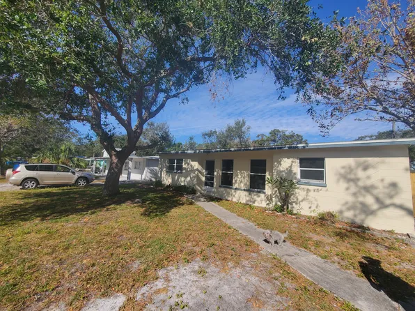 9319 91st Ter, Seminole, FL 33777