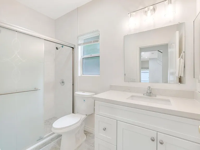 503 N Alhambra Ave — Photo 14