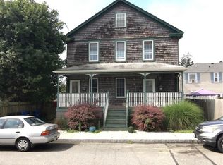 15 Princeton St #2, Newport, RI 02840