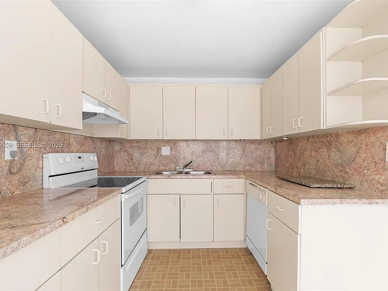 14250 SW 62nd St #402 — Photo 11