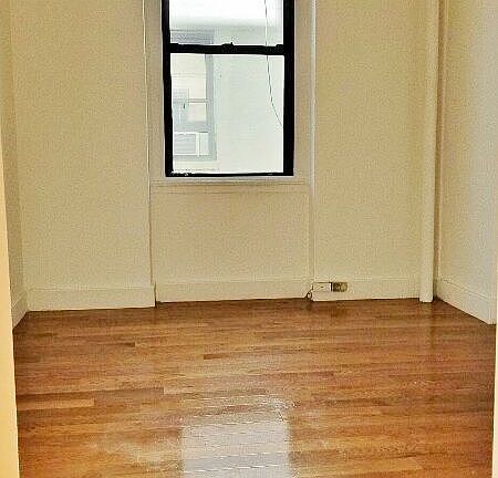 5th image of 2168 35th St APT 5H