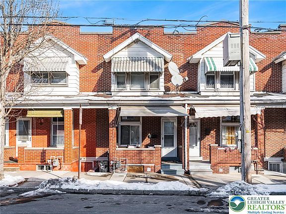 2nd image of 535 1/2 N Front St