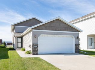 3727 11th Ave S, Moorhead, MN 56560