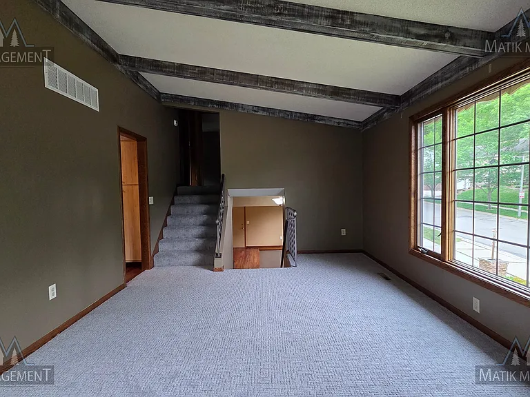 703 Northern Hills Dr NE — Photo 73
