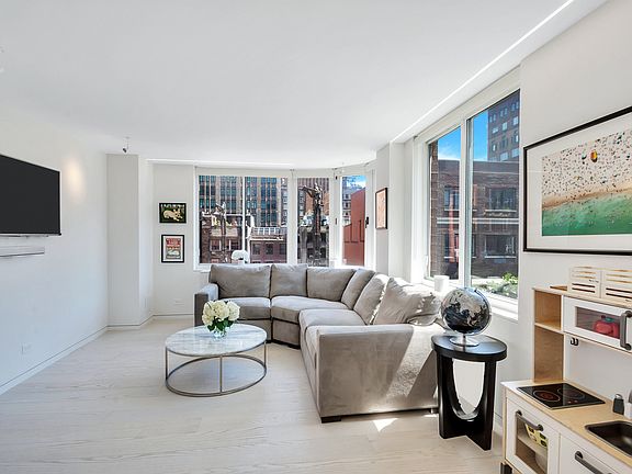3rd image of 275 Greenwich St APT 8N