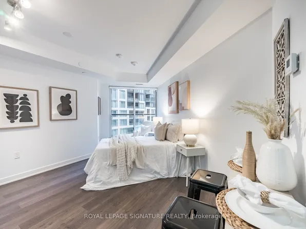 576 Front St W, Toronto, ON