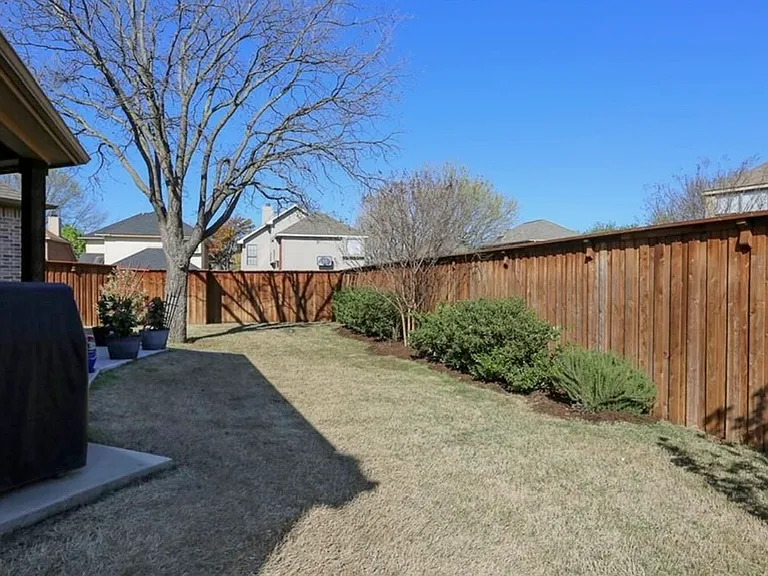 127 Whispering Hills Ct — Photo 33