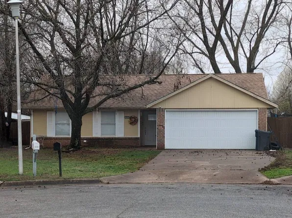 3409 W Chestnut St, Rogers, AR 72756