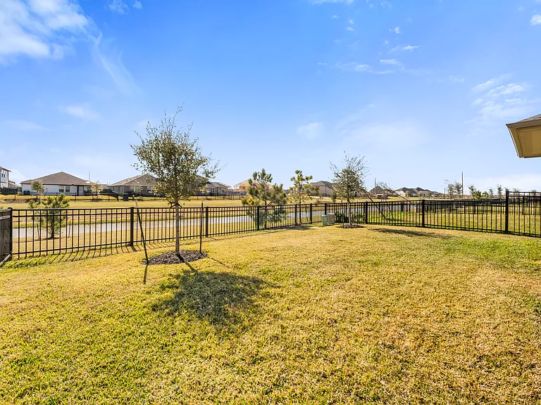 27107 Blue Pool Dr — Photo 14