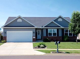 1725 Retriever Ln, Washington, IL 61571