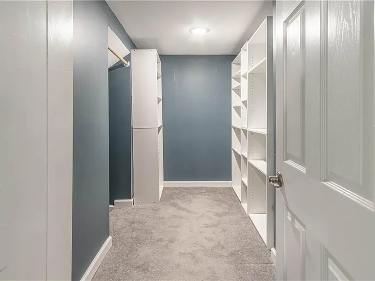 14530 Dodge Ave — Photo 40