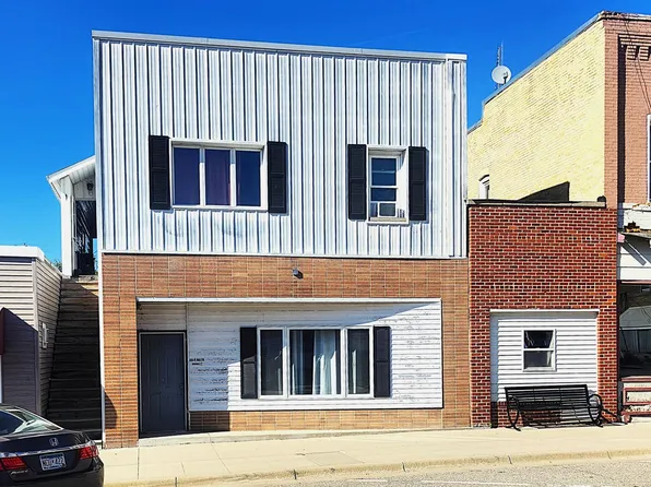 46 W Main St, Osakis, MN 56360