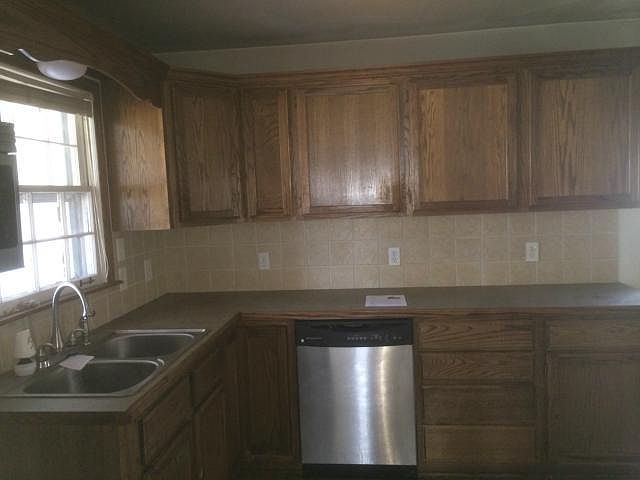 2nd image of 7237 Floyd Dr