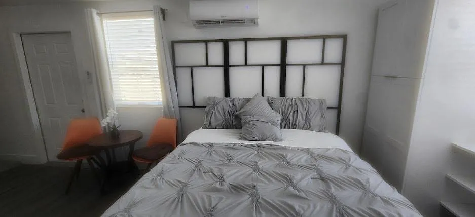 2 bed, 2.0 bath, 1460 sqft, $2,140 — Photo 1